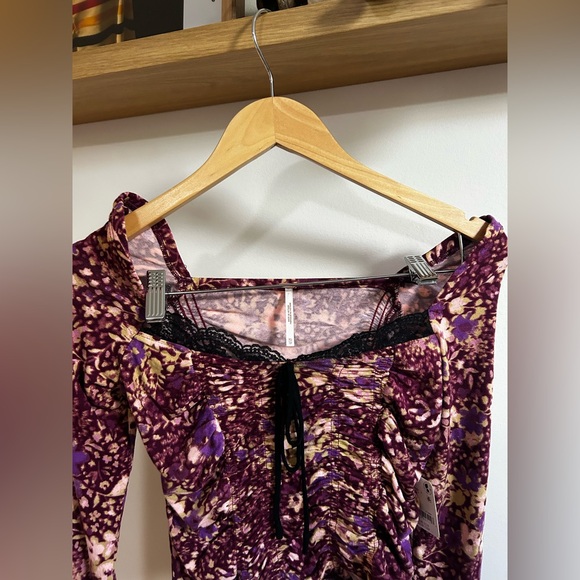 NWT Free People Ruched Floral Long Sleeve Top - XS - Picture 3 of 5